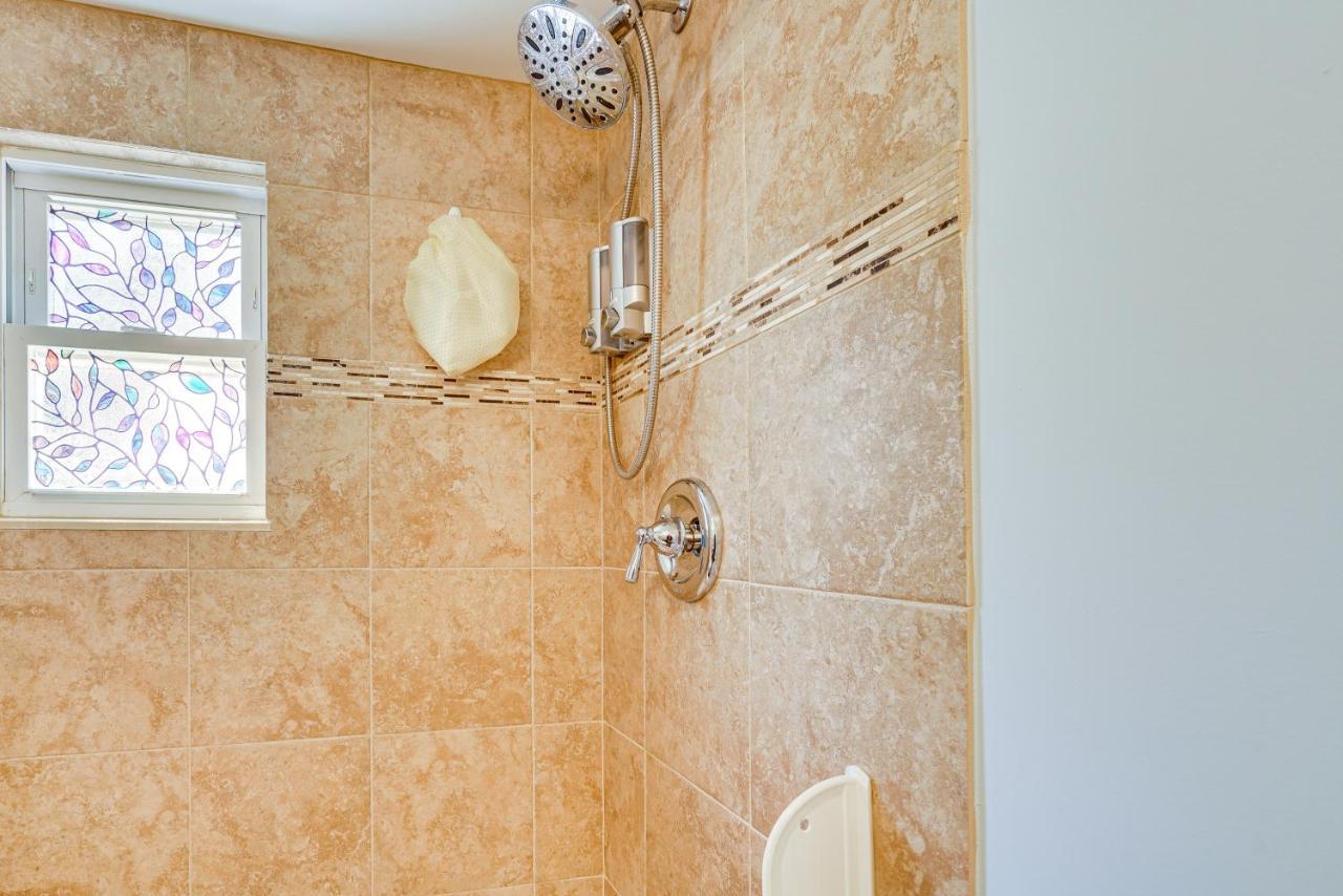 New Jersey Abode - Near Theme Parks, Walk To Beach Keansburg エクステリア 写真